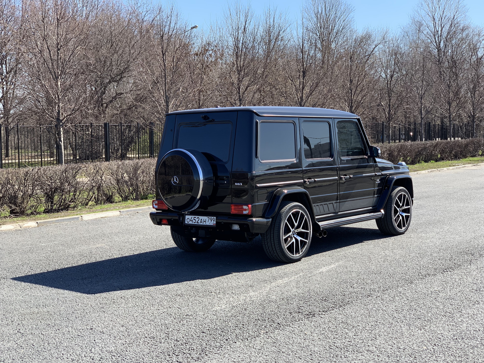 Стекла на гелик. G63 w463 патрон габаритный. G63 w463 поворачивает. Te_w463.276. Юбка Гелендваген w463.