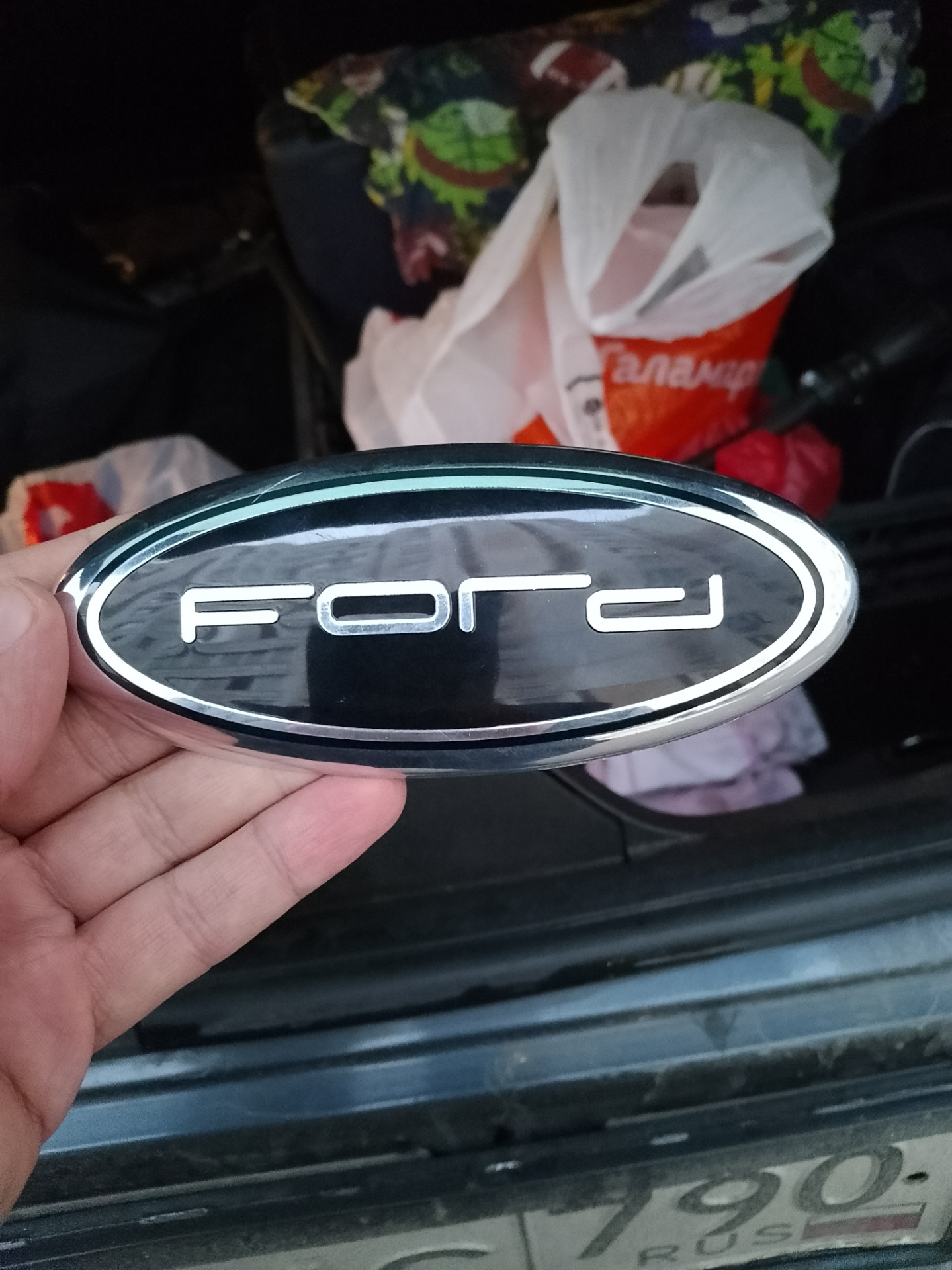 Эмблема на крышку багажника — Ford Kuga (1G), 2 л, 2008 года | тюнинг ...