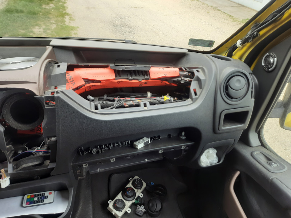 Photo from the logbook Renault Master (3G)