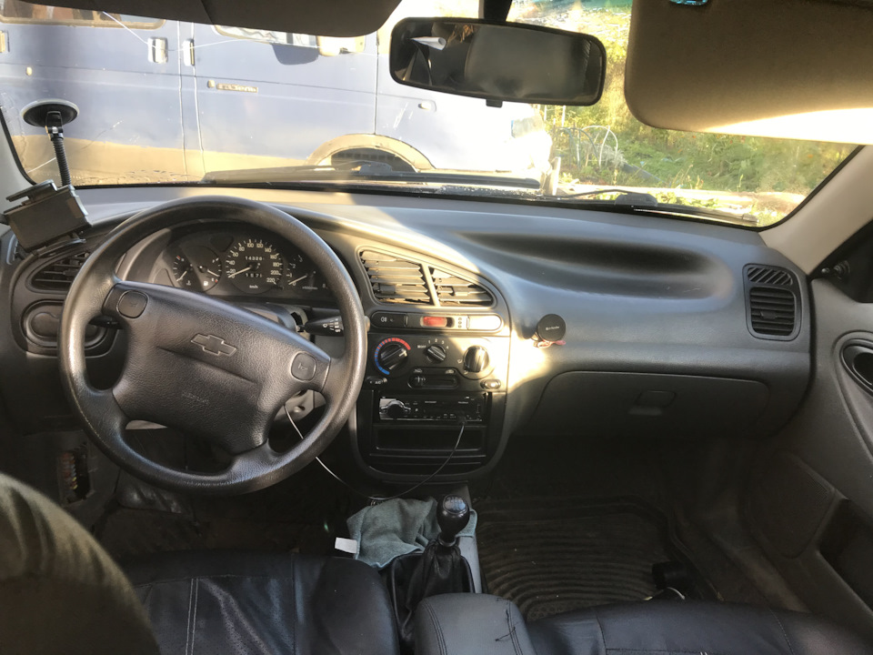 Подлокотник — Chevrolet Lanos, 1,5 л, 2008 года | аксессуары | DRIVE2