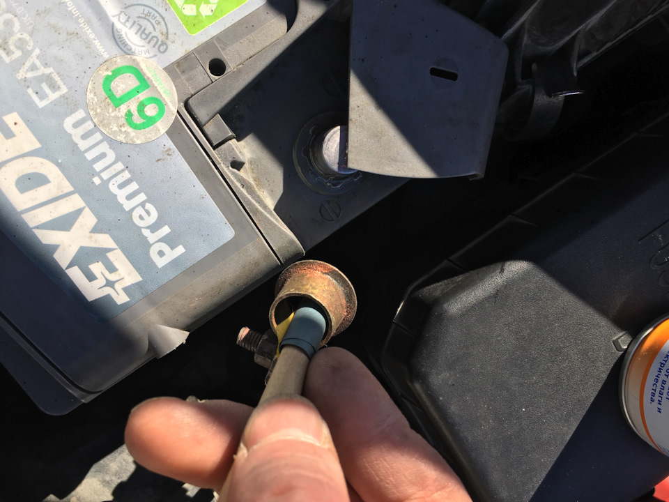 Обслуживание аккумулятора — Hyundai Getz, 1,4 л, 2007 года | своими ...