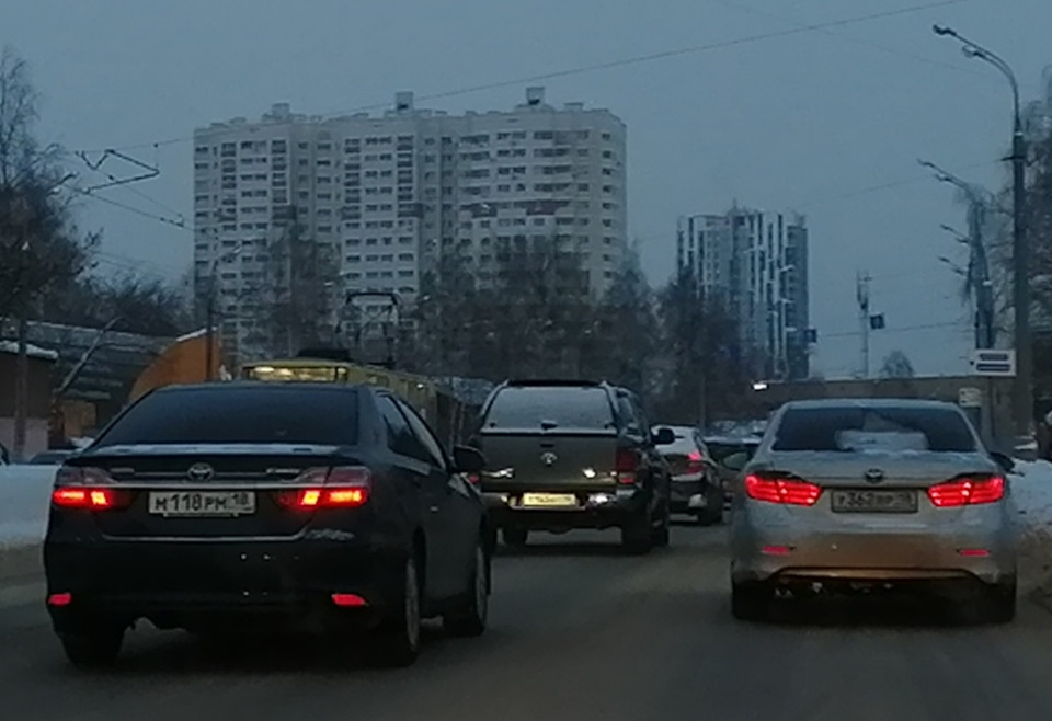 камри здорового человека vs камри курильщика )) — Volkswagen Polo Sedan