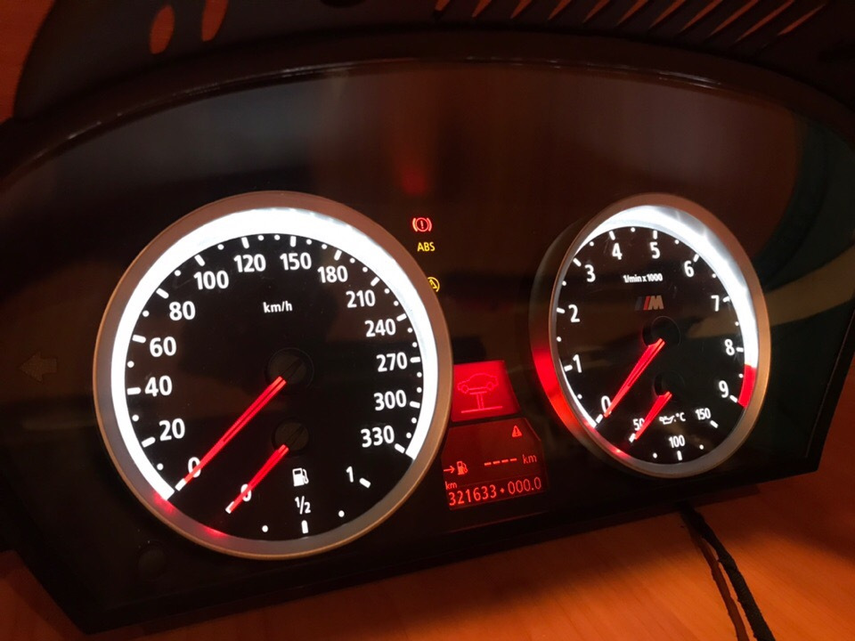 Приборка М5 — BMW 5 series (E60), 3 л, 2004 года | тюнинг | DRIVE2