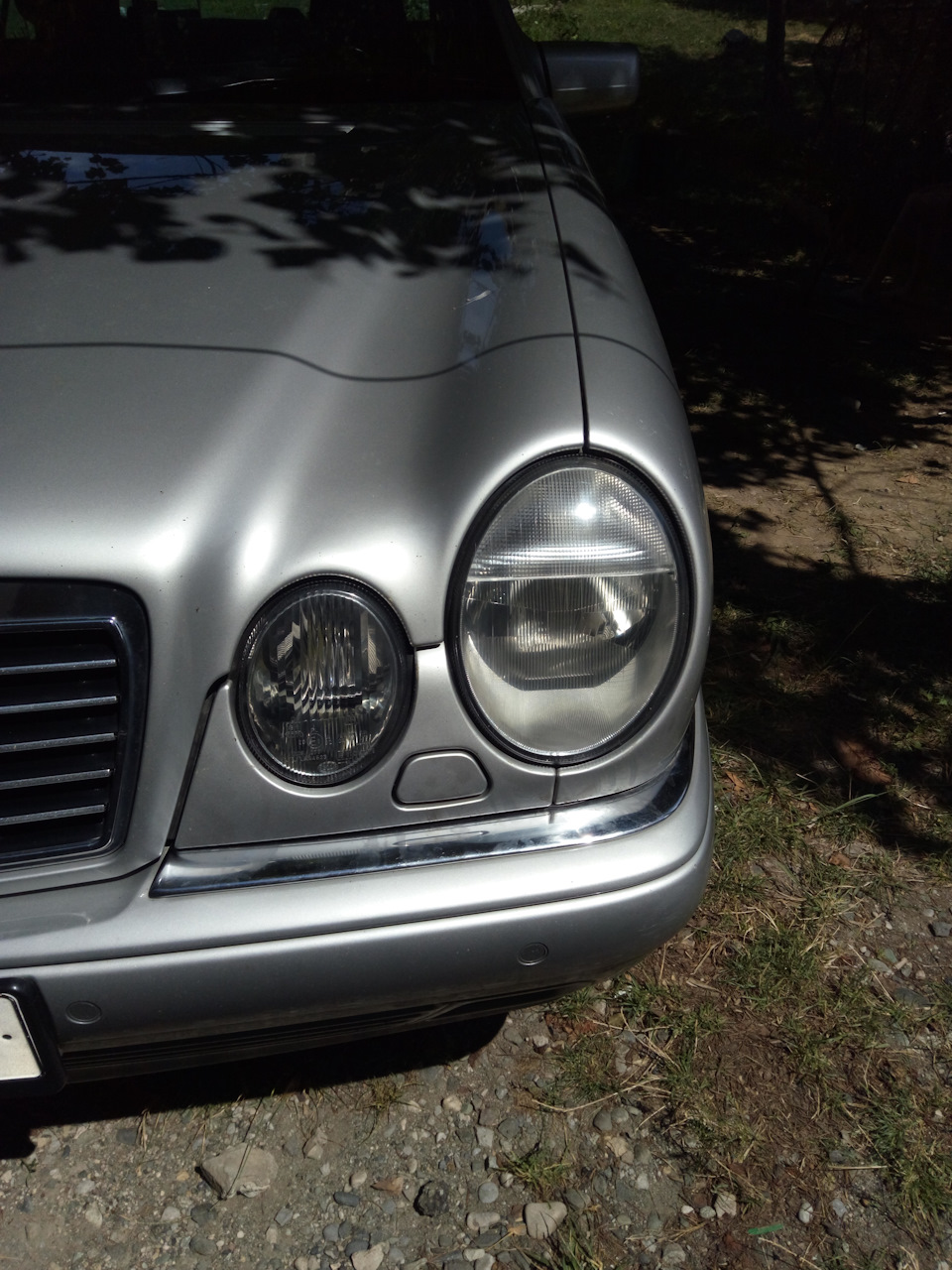 Как снять фару мерседес w210