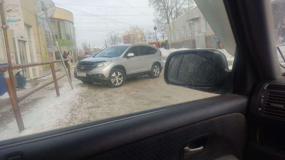 Пищалка заднего хода — Honda CR-V (RM), 2,4 л, 2013 года | автозвук ...