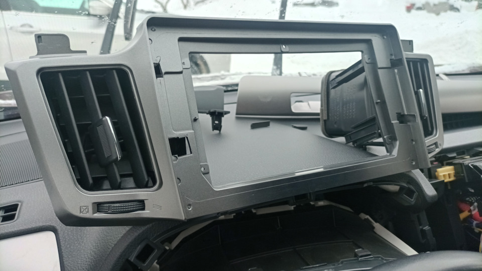 Teyes spro plus вместо Яндекс магнитолы. — Toyota RAV4 (IV), 2 л., 2017 ...