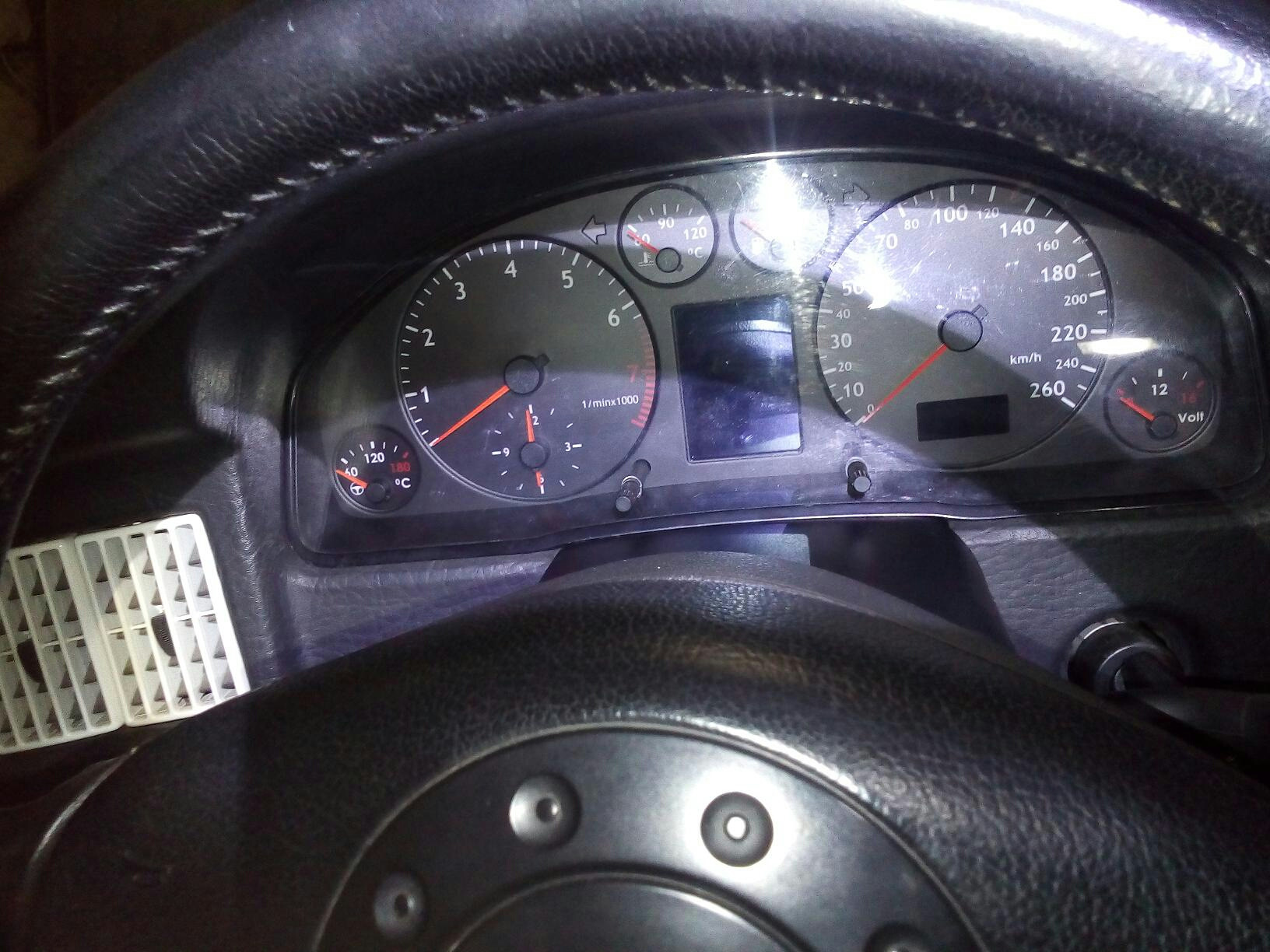 Панель а6 с5. Приборная панель Audi 80 b4. Приборка Ауди 80 б3. Приборная панель от Ауди а6 в Ауди 80. Приборная панель Ауди 80 б4.