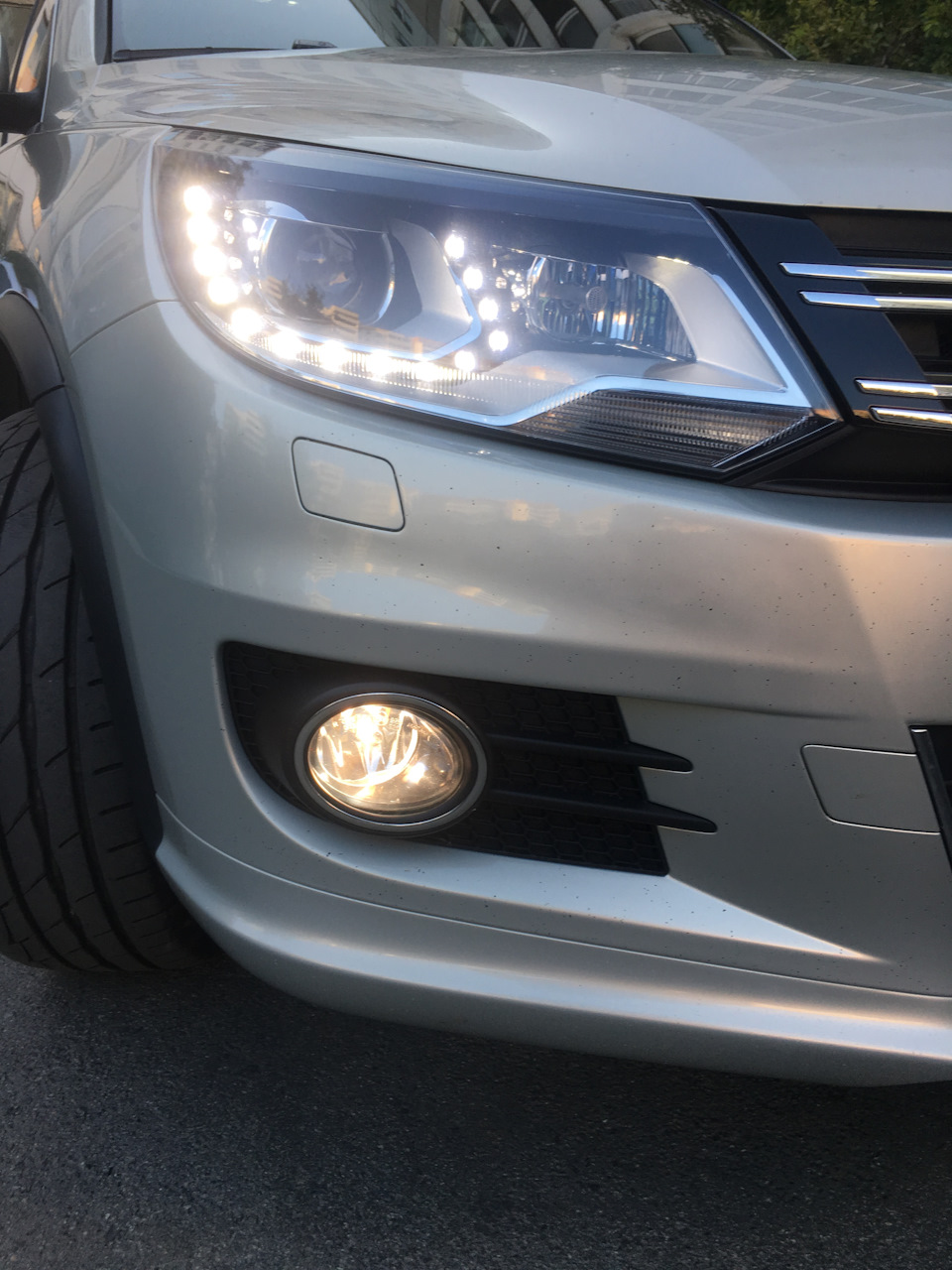 66. Led в птф VW Tiguan Тигуан — Volkswagen Tiguan (1G), 2 л, 2011 года |  стайлинг | DRIVE2