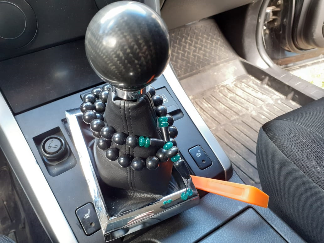 Рычаг suzuki grand vitara. Рычаг переключения скоростей Suzuki Grand Vitara. Ручка МКПП Гранд Витара. Гранд Витара рычаг МКПП. Сузуки Грант Витара рычаг КРП.
