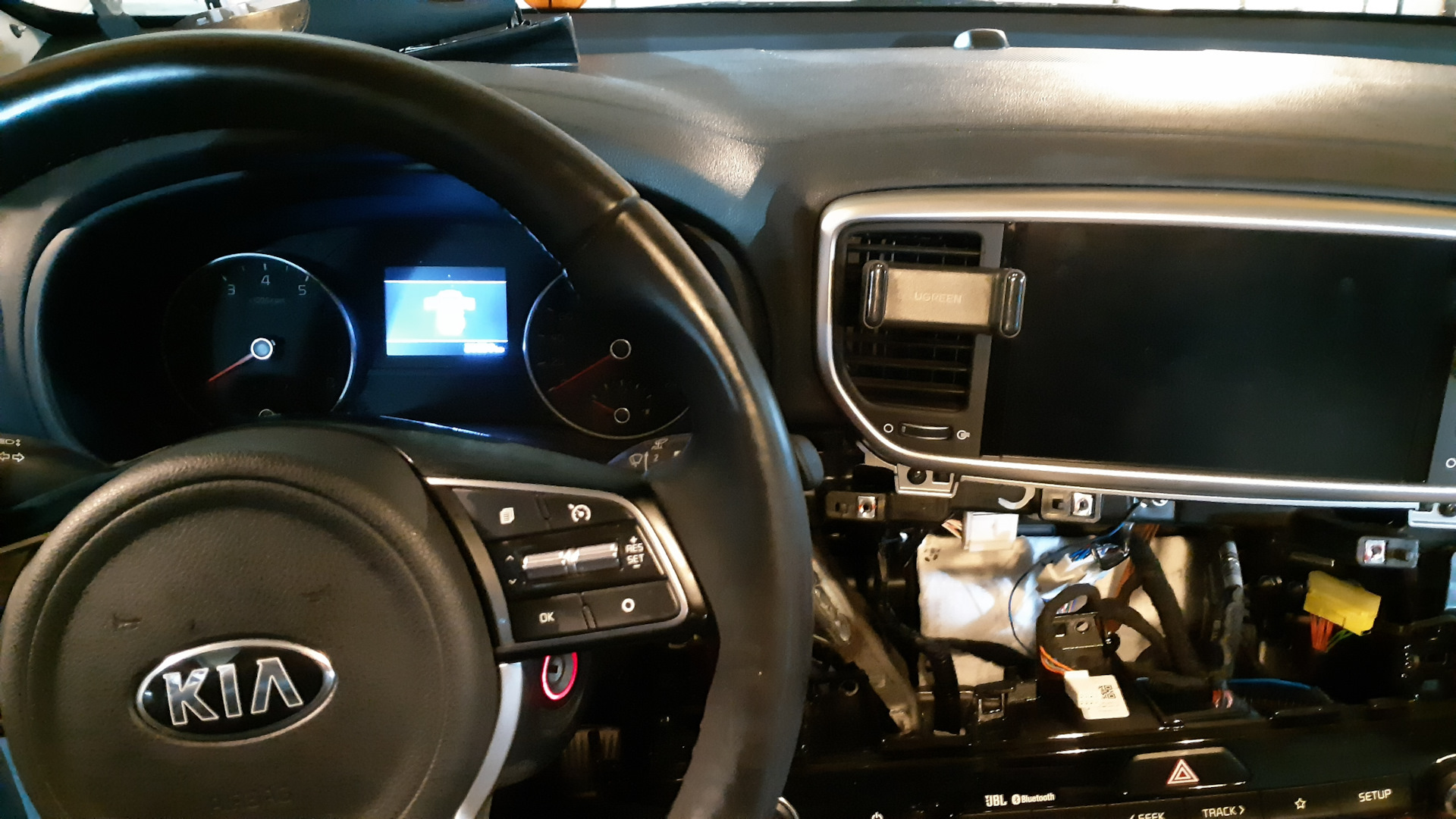 Замена приборной панели на Supervision — KIA Sportage (4G), 2 л, 2019 ...