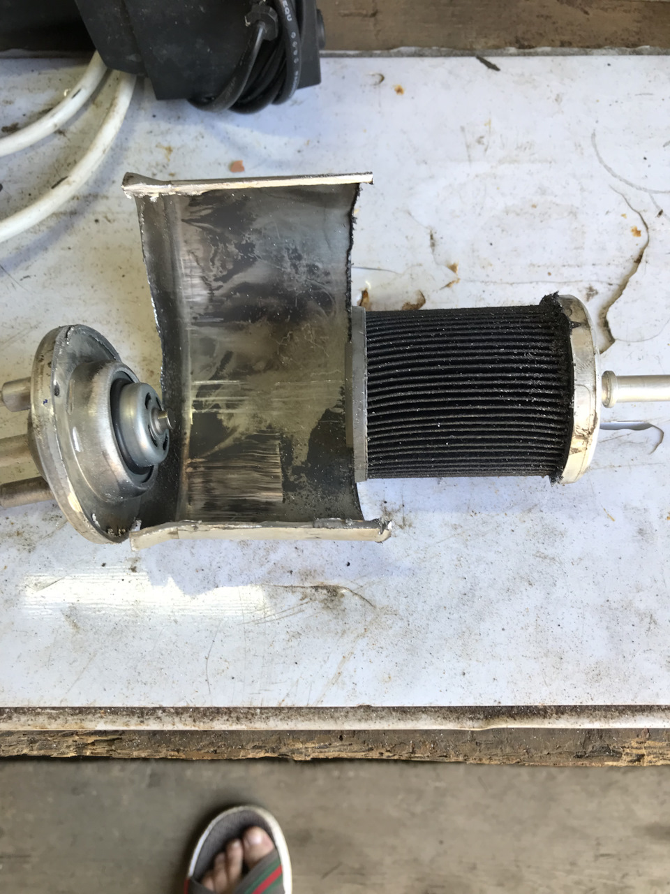 Замена топливного фильтра — Volkswagen Polo Sedan, 1,6 л, 2012 года ...