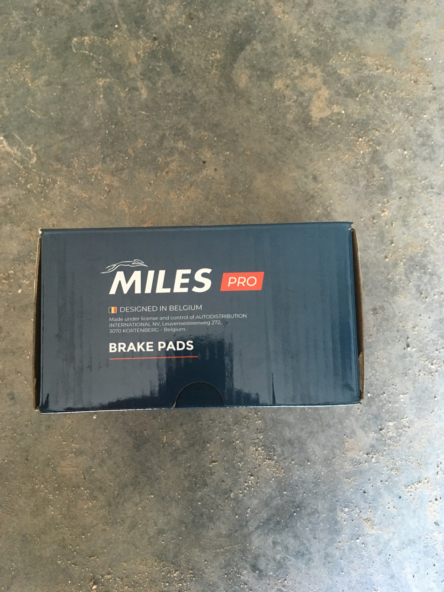 Установка тормозных колодок miles e500036 CERAMIC FORMULA — Hyundai ...