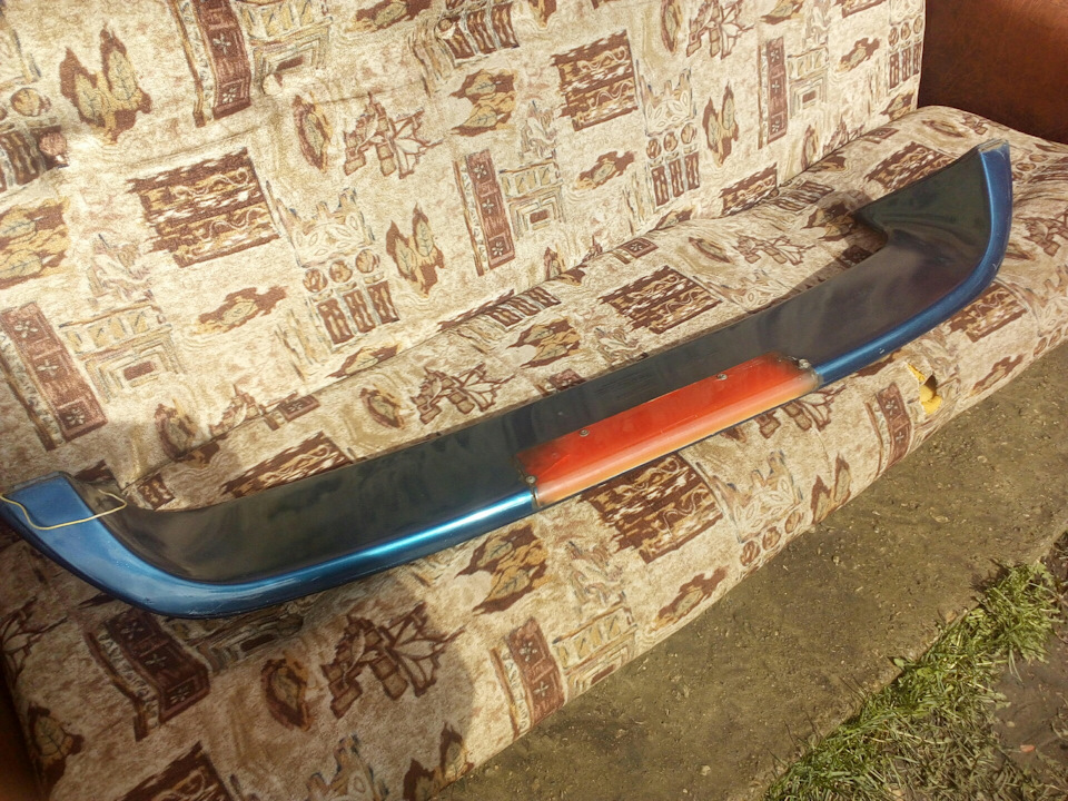 спойлер на заднее стекло w213. спойлер на киа рио 2 седан. дефлектор заднего стекла nissan almera g15. спойлер сг5. спойлер спб.