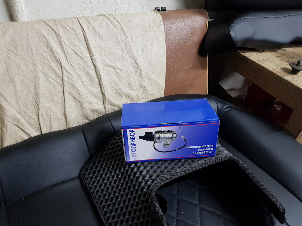 Чистка радиатора отопителя, замена экрана на брелке сигнализации ...