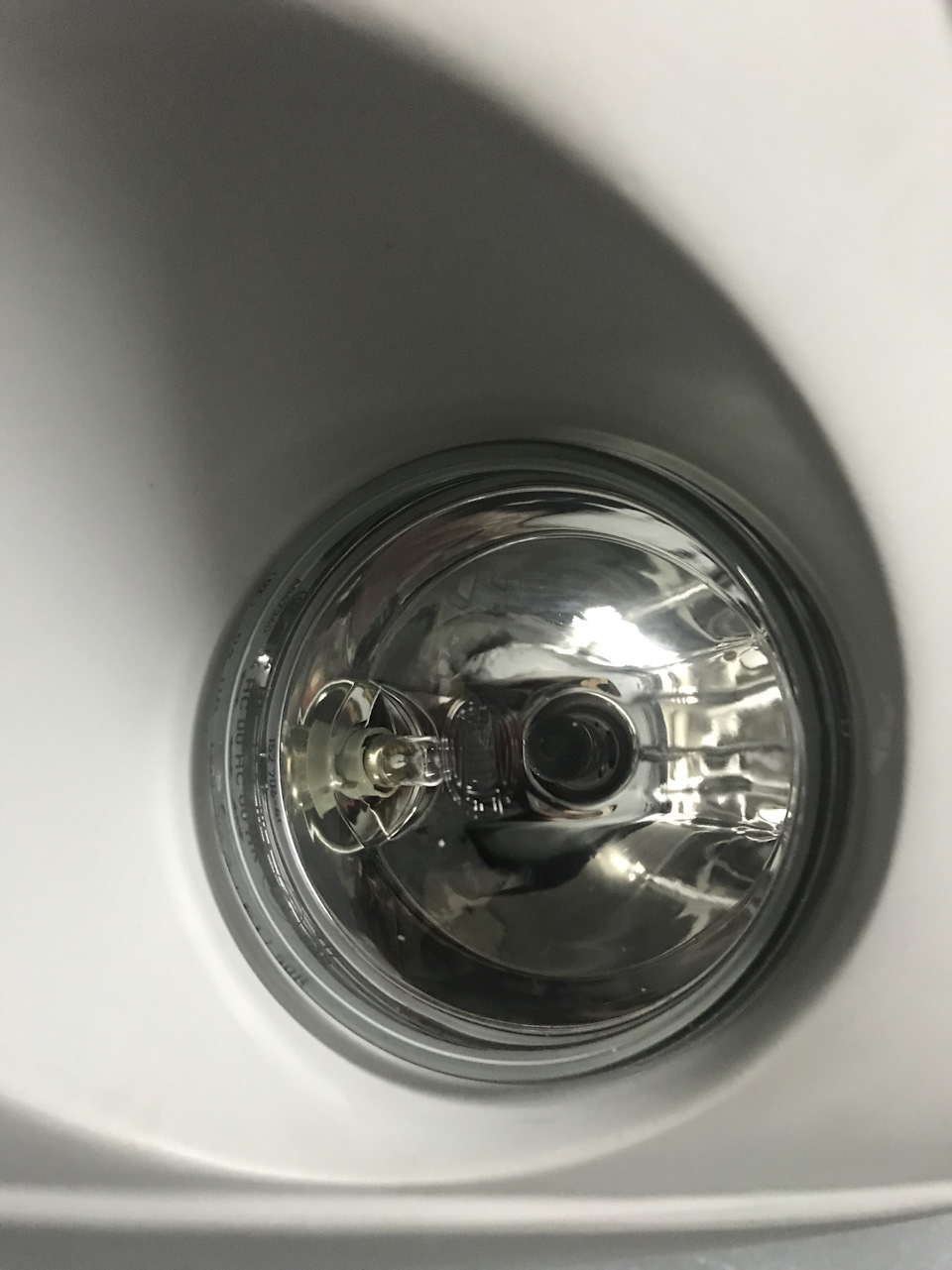 Поменял стекла на фарах и покрасил маски) — Volkswagen Golf Mk4, 2 л ...