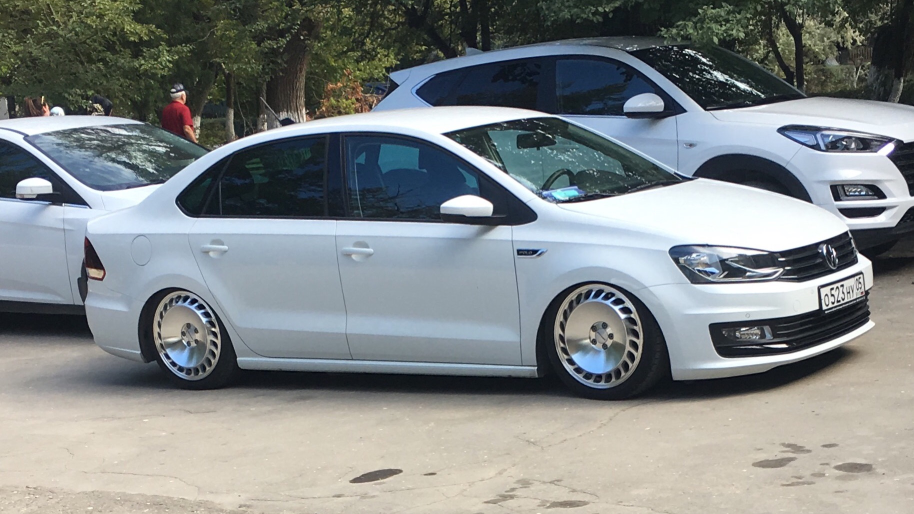 Volkswagen Polo sedan stance