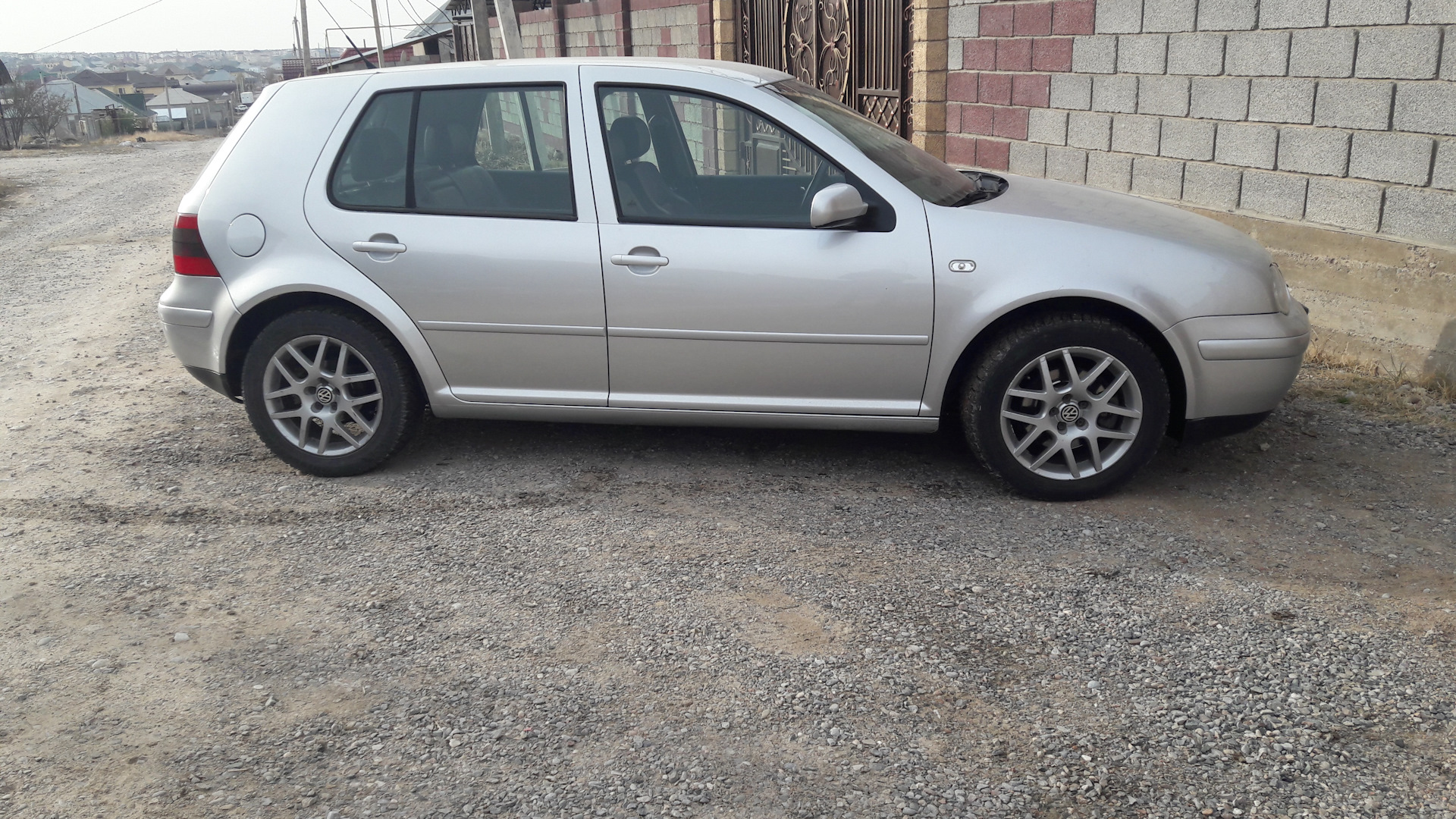 Volkswagen Golf Mk4 2.0 бензиновый 2001 | IV 2.0 АКПП на DRIVE2