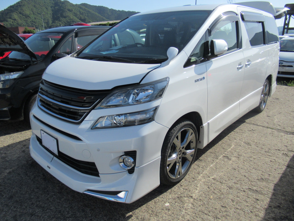 Toyota Vellfire 2008