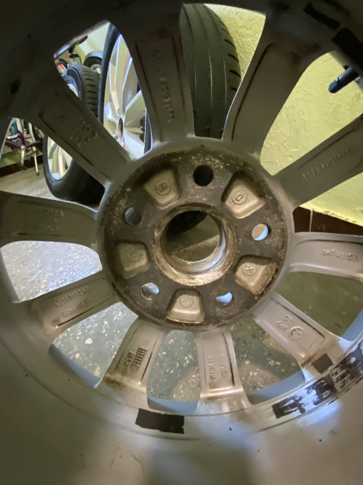 Шины летние Michelin 205/55 R16, литые диски 6,5Jx16 ET46 5x112 на ...