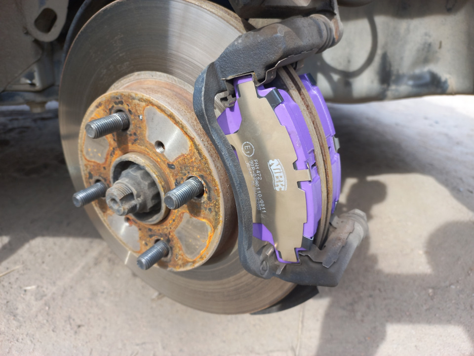 Тормоза. Замена колодок на Nibk — Toyota Funcargo, 1,3 л, 2003 года ...