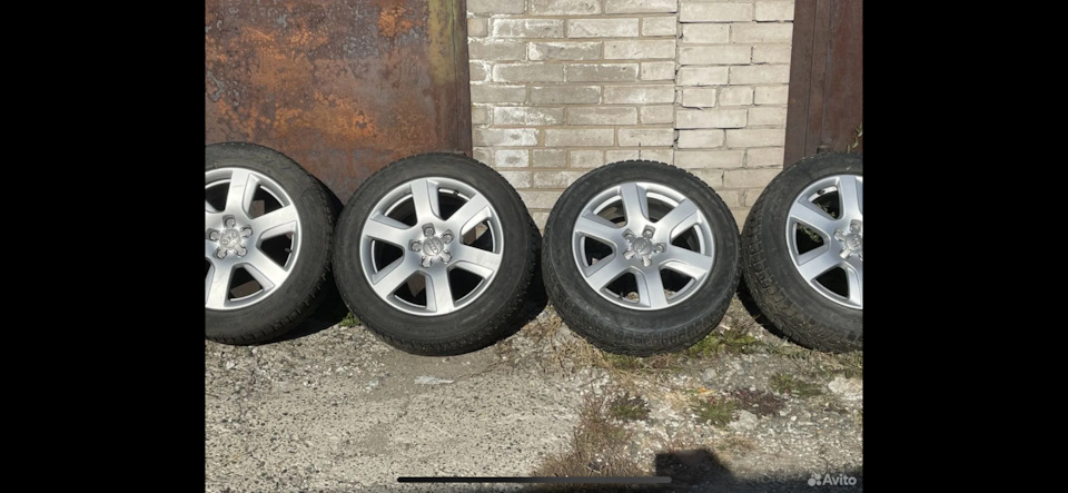 Шины зимние шипованные Nokian 225/55 R17, литые диски Audi 8Jx17 ET39 ...