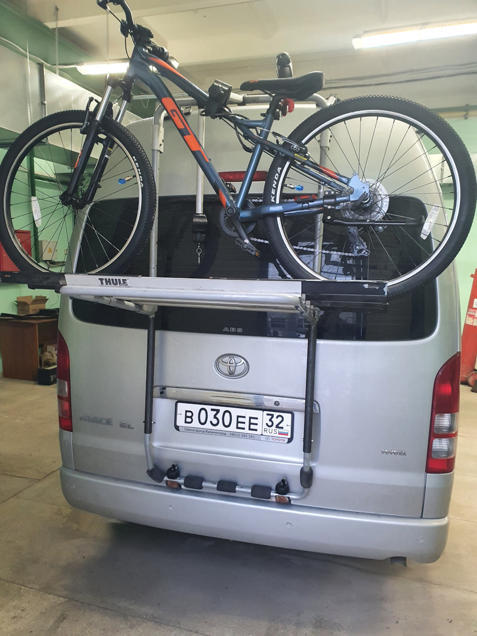 Toyota hiace bike rack sale