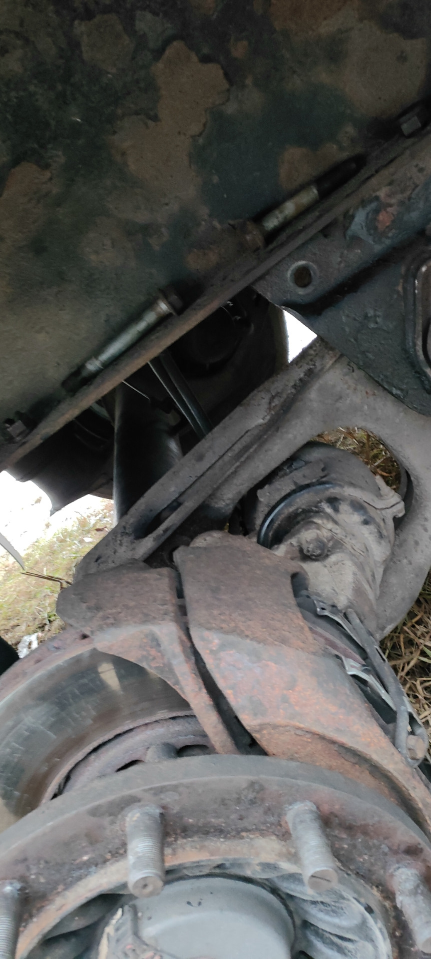 Замена амортизатора на прицепе и замена козырька солнцезащитного ...