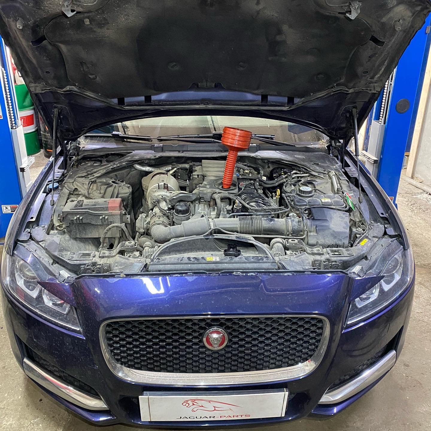 Jaguar XF X260 замена фильтров — JAGUAR PARTS на DRIVE2