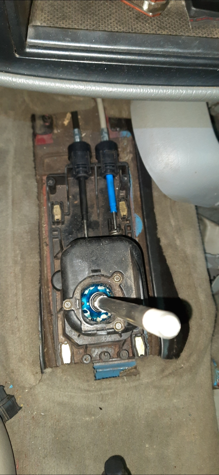 Положение руки при письме. Правильная постановка пальцев левой руки на гитаре. Схема установки тормозных дисков с насечками. Правильное измерение артериального давления электронным тонометром. Постановка левой руки на гитаре.