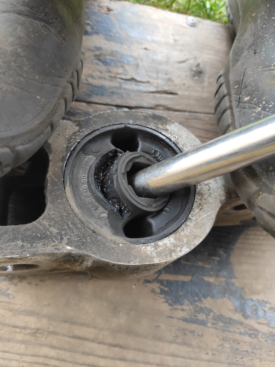 Фото в бортжурнале Volkswagen Tiguan (1G). Запчасти на фото: O0009