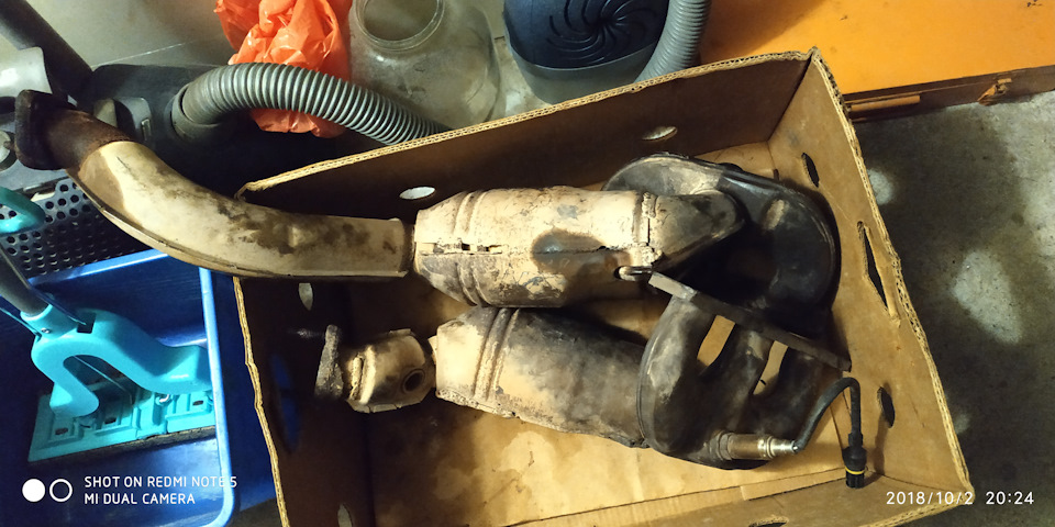 Решился вырезать катализаторы. — BMW 5 series (E39), 2 л, 2000 года ...