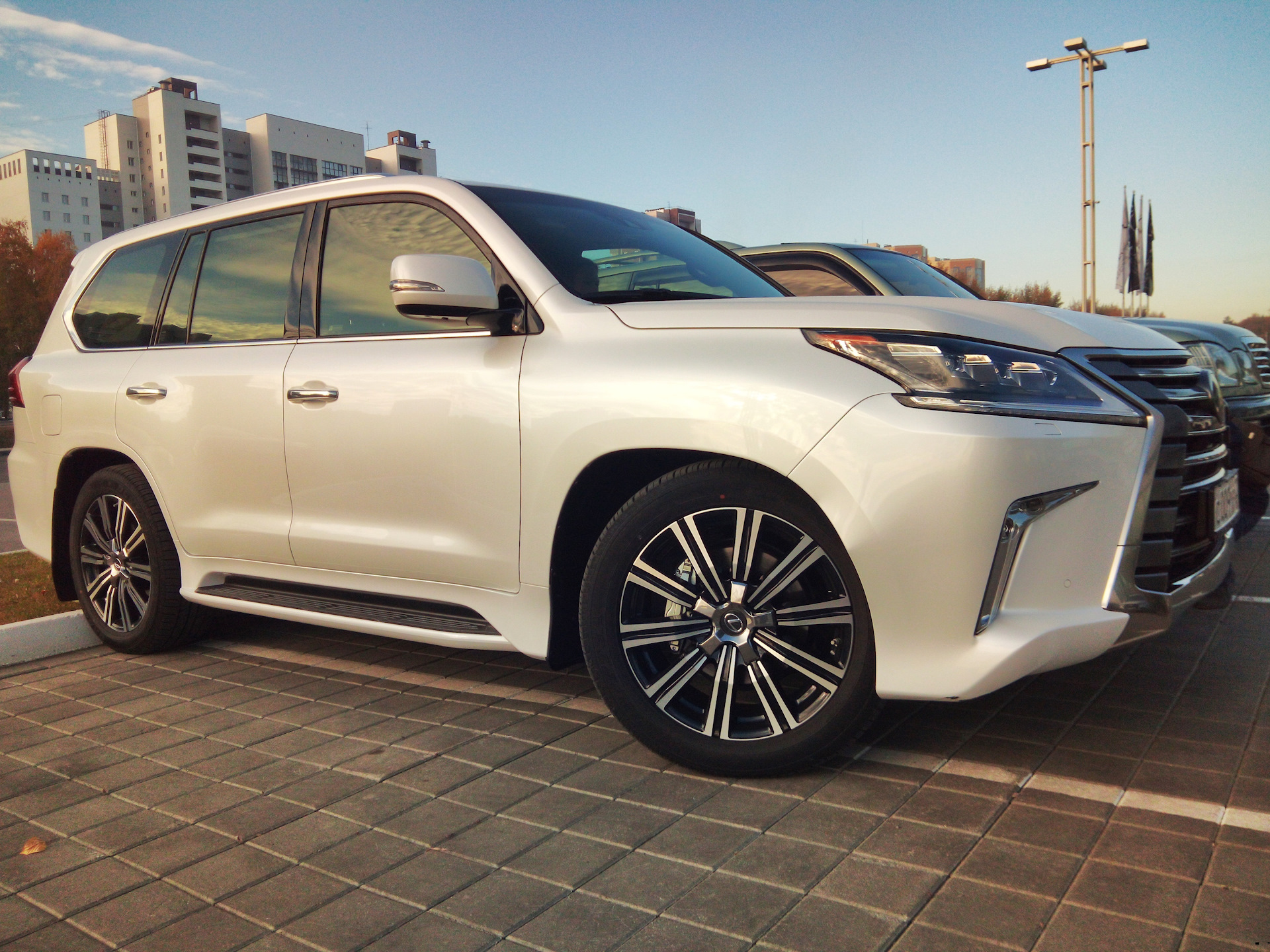 Lexus LX 570 2020