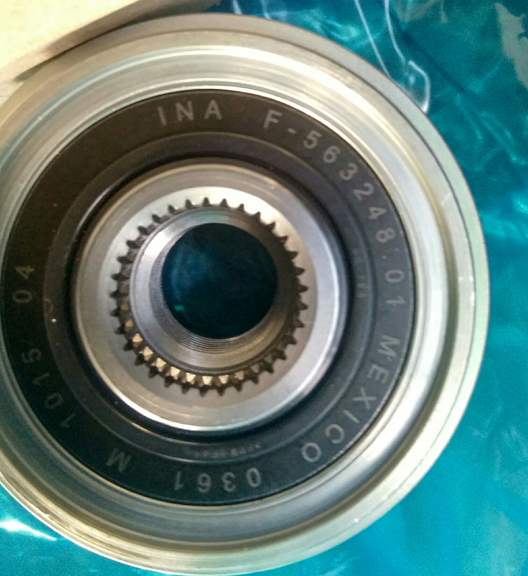 Муфта генератора каптива с140 2,2 дизель. Каптива 2. 4 с140. 4 с140. Обгонная муфта генератора дэу джентра артикул.