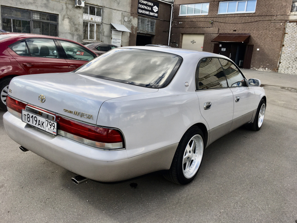 Toyota Crown Majesta 1995