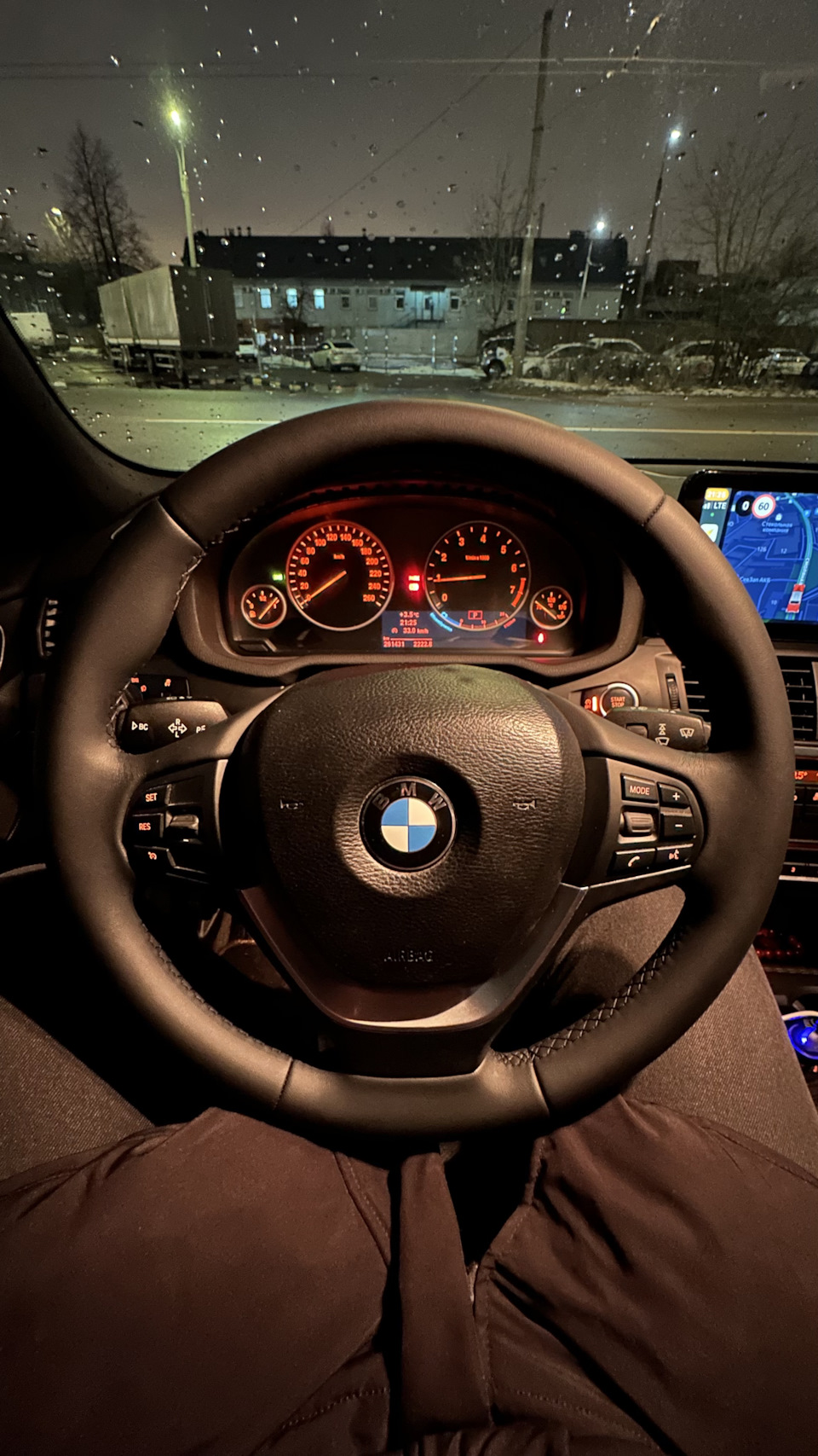 Photo from the logbook BMW X3 (F25)
