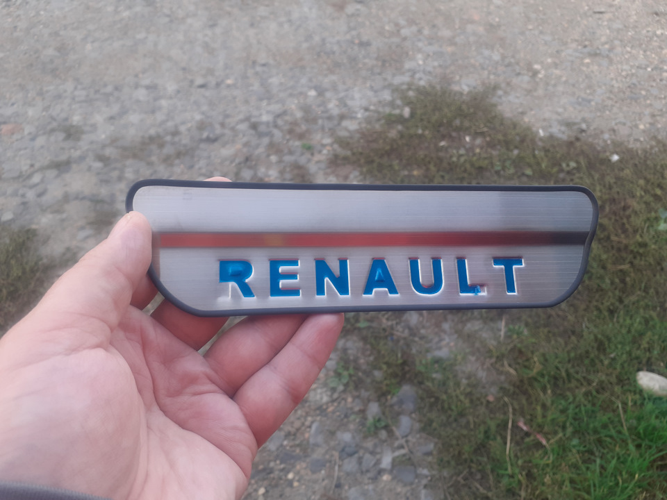 Накладка порога средней сдвижной двери. — Renault Kangoo (2G), 1,5 л ...
