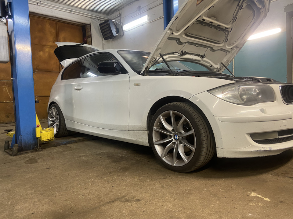 Замена маслоприемника и тормозных дисков — BMW 1 series (E81/E87), 1,6 ...