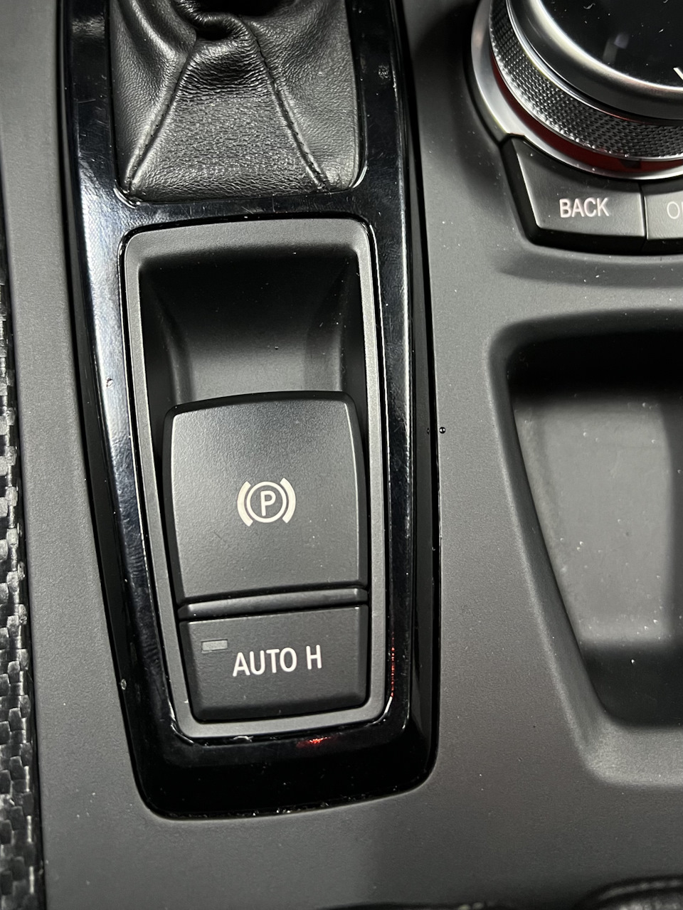 Замена кнопки ручного тормоза BMW X6 E71 — BMW X6 (E71/E72), 3 л, 2012 ...