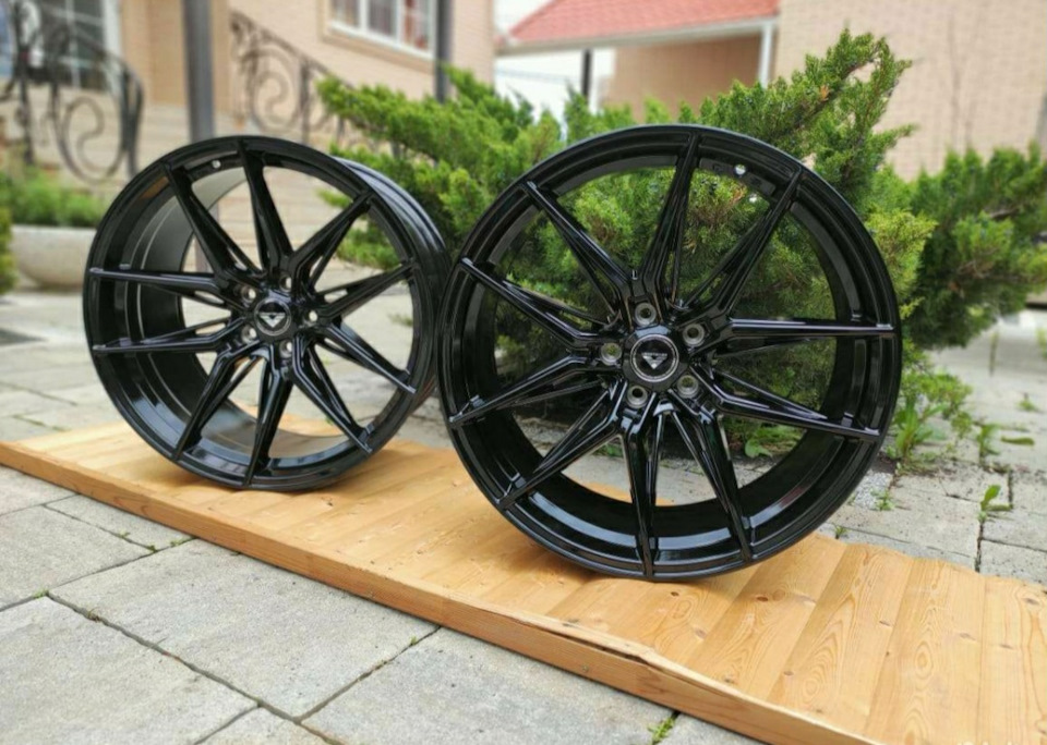 OEMS 111 r18 Black Satin