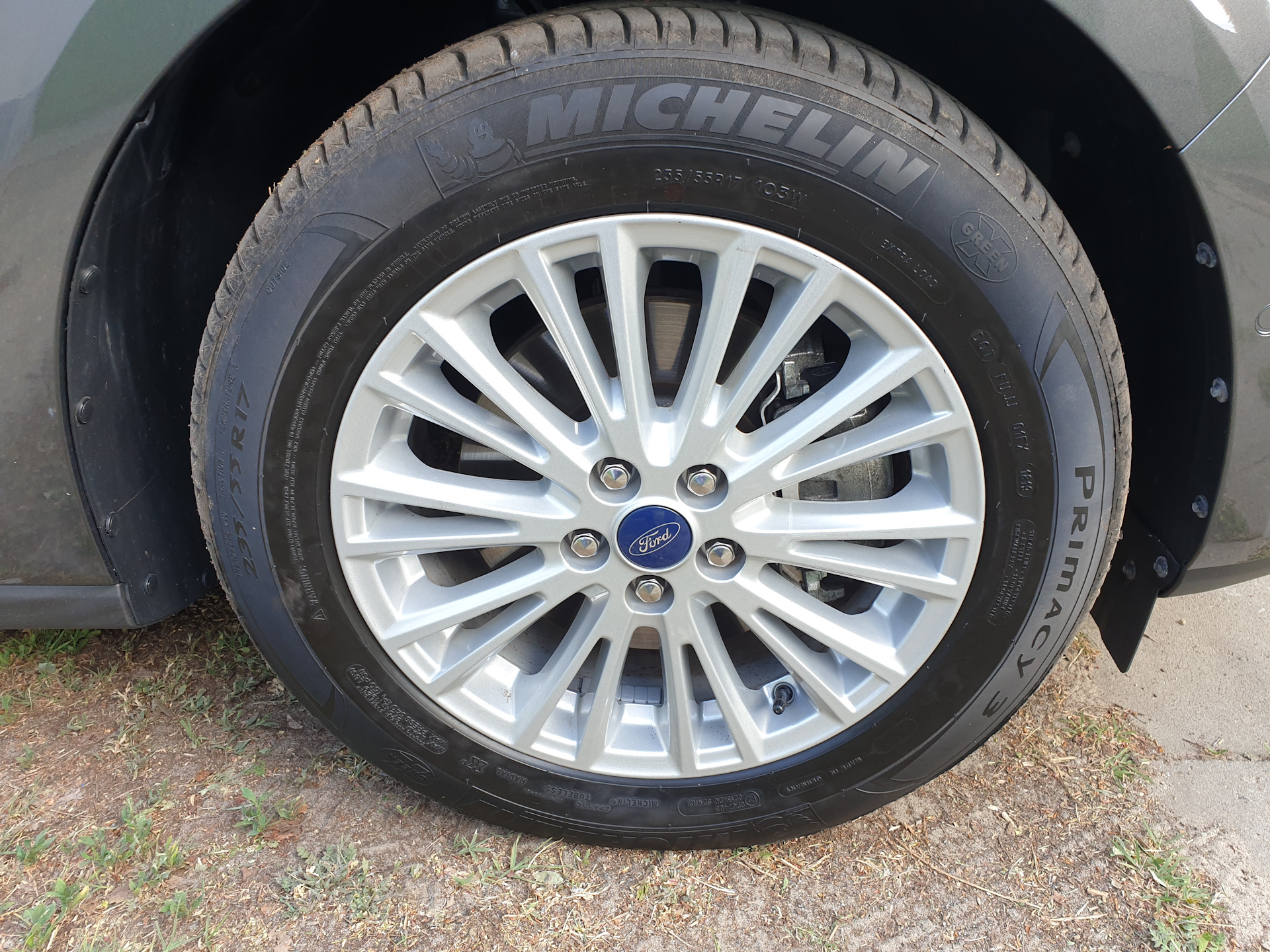 225 55 18 tiguan. 195 65 r15 шкода рапид мишлен. 18 радиус 235 55. Митсубиси аутлендер 235/55/18. 255/50 r20 trailblazer.