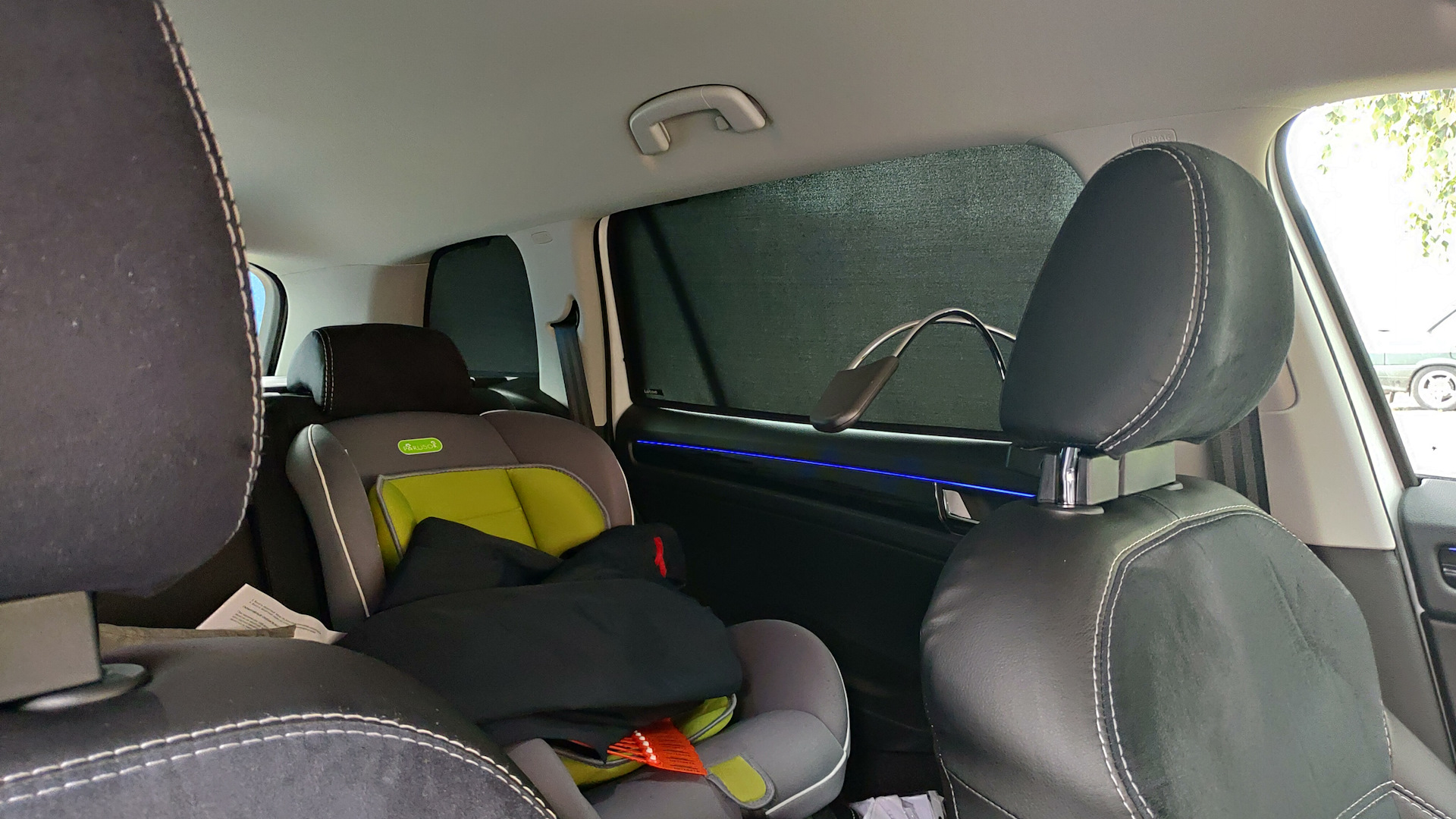 Шторки для skoda kodiaq. Шторки шкода фабия 2. Задняя шторка шкода а5. Шторки каркасные skoda superb ii (2008-2015). Каркасные шторки на шкоду кодиак.