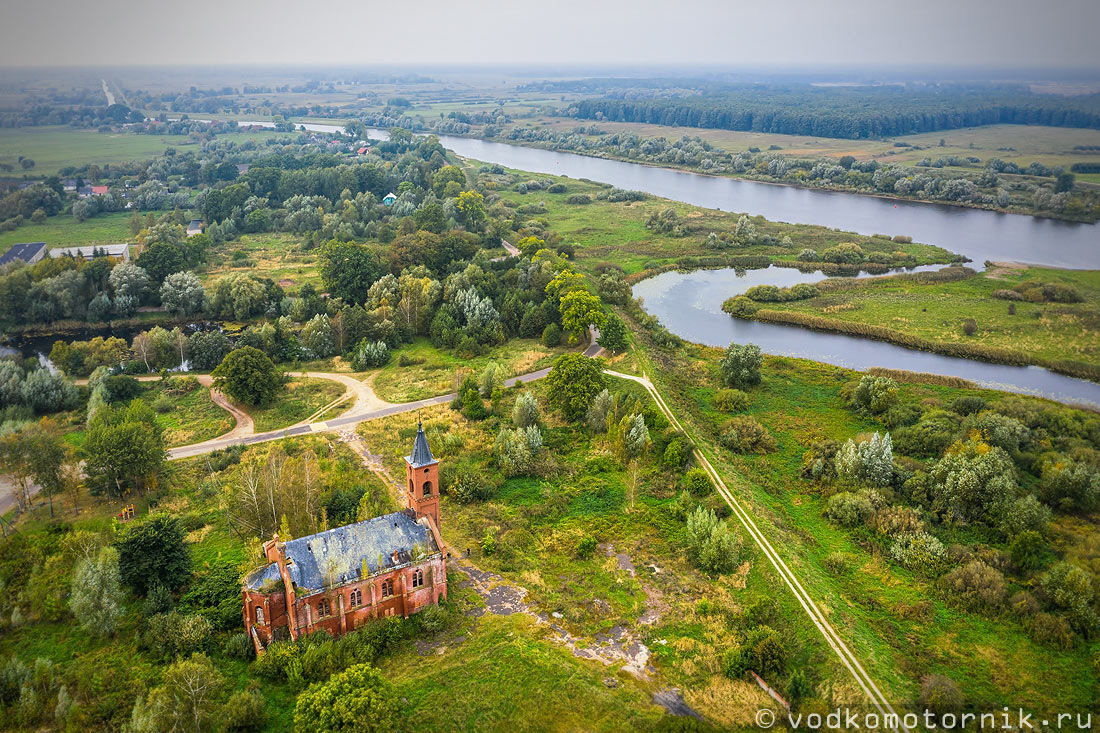 Поселок заповедное калининградская. Кирха гросс кришцанена. Кирха гросс кришцанена сейчас поселок заповедное. Посёлок заповедное калининградская область. Ясное поселок калининград.