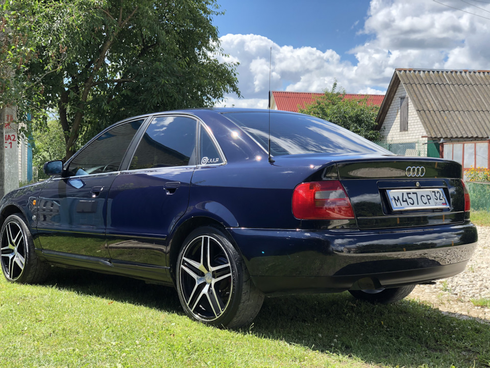 Полировка и нанесение жидкого Стекла — Audi A4 (B5), 1,8 л, 1997 года ...
