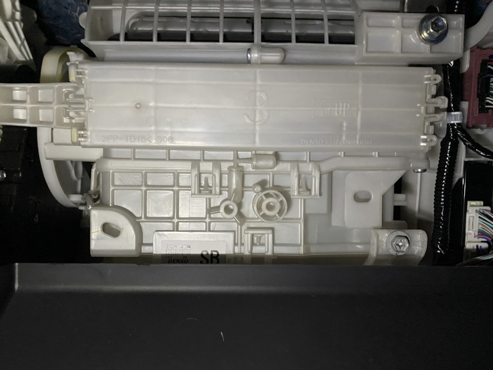 Финал. — Toyota RAV4 (5G)