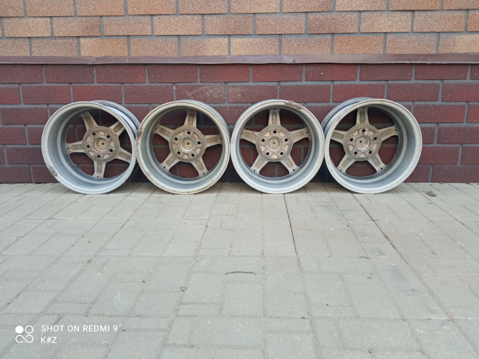 Литые диски RS Wheels 6,5Jx15 ET40 5x114,3 на Mazda 626 V (GF), KIA ...