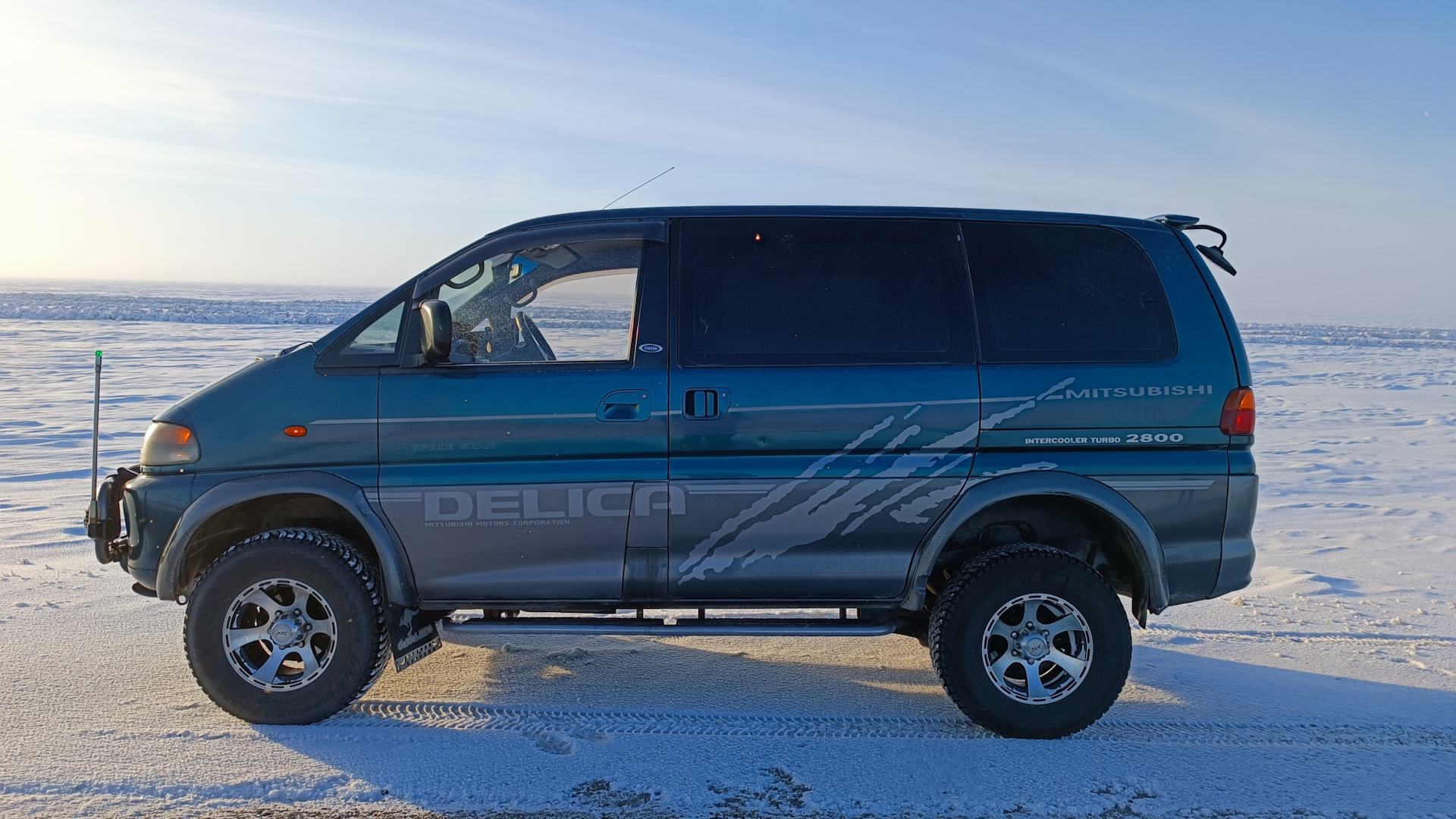 Mitsubishi Delica (L400) 2.8 дизельный 1994 | на DRIVE2