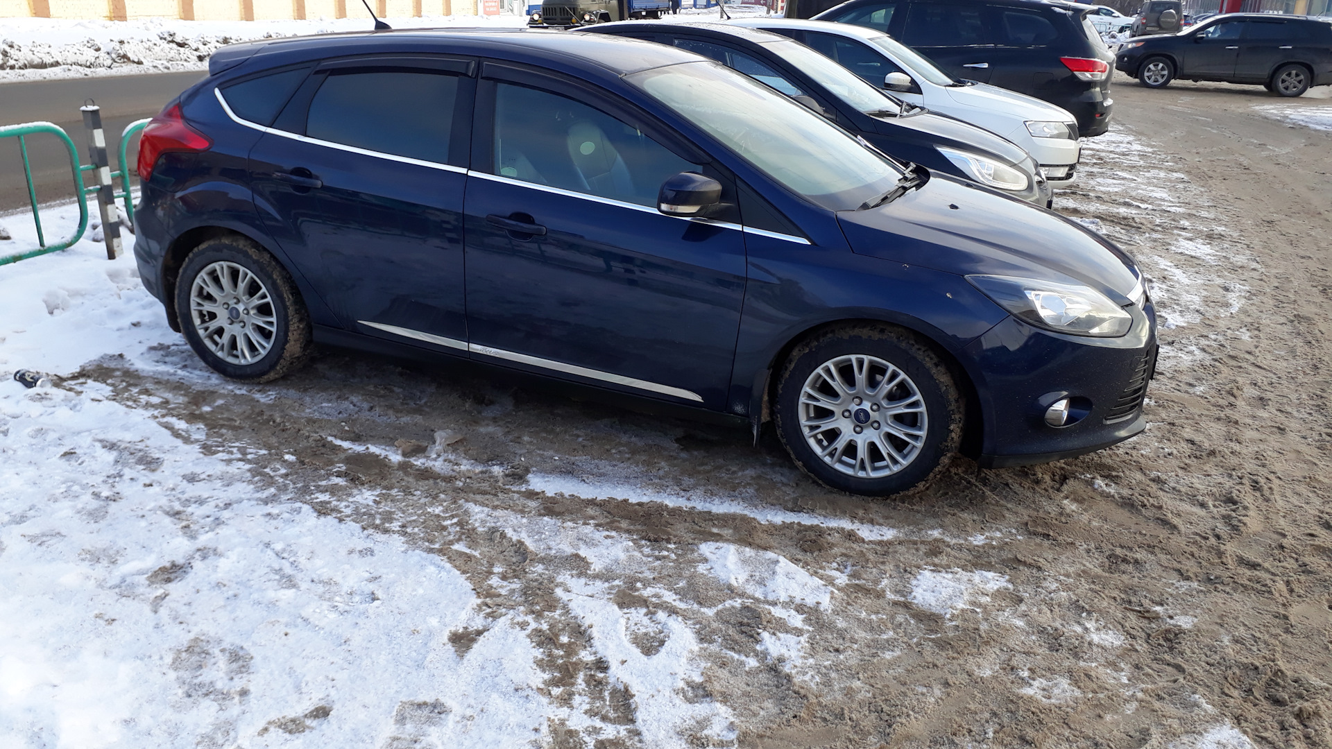 Комплектация титаниум форд фокус 3. Форд фокус 3 Титаниум 1.6. Ford Focus 3 хэтчбек Titanium.