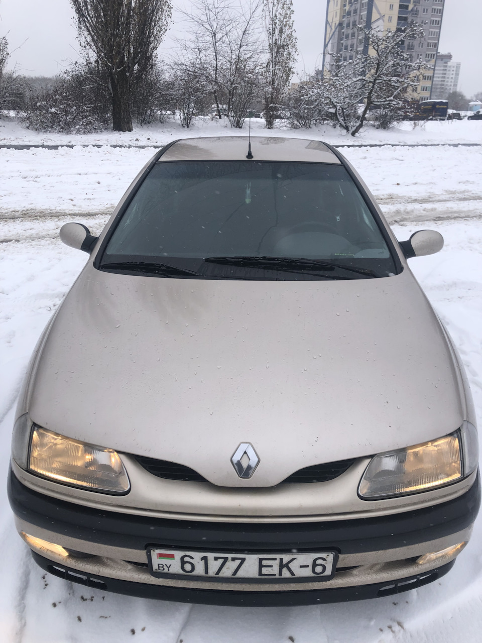 Продано — Renault Laguna I, 2 л, 1997 года | продажа машины | DRIVE2