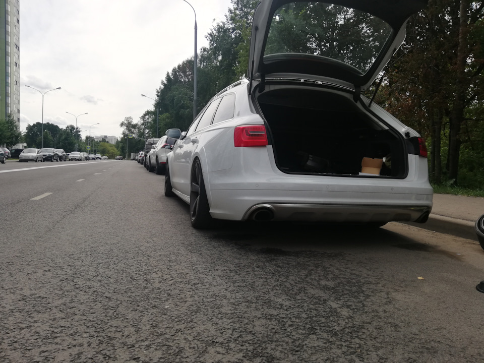 Фото в бортжурнале Audi A6 Allroad quattro (C7)