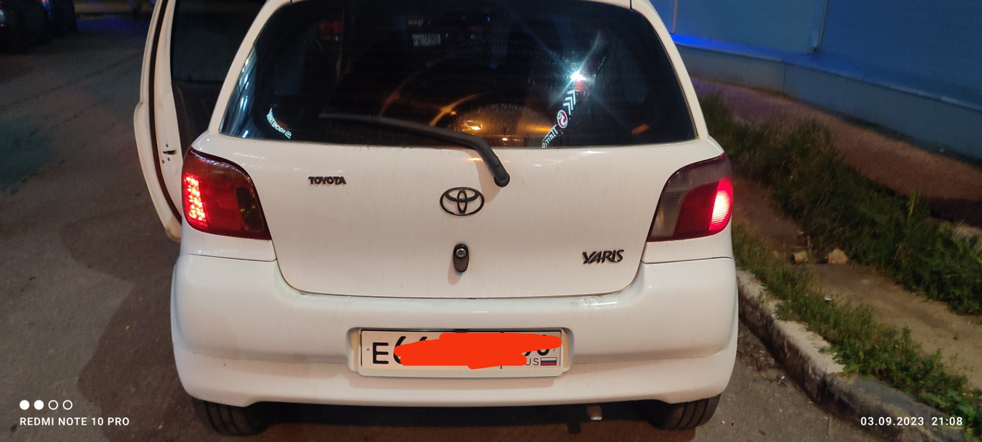 Биение в руль и замена задних фонарей — Toyota Yaris (p1), 1,3 л, 2001 ...